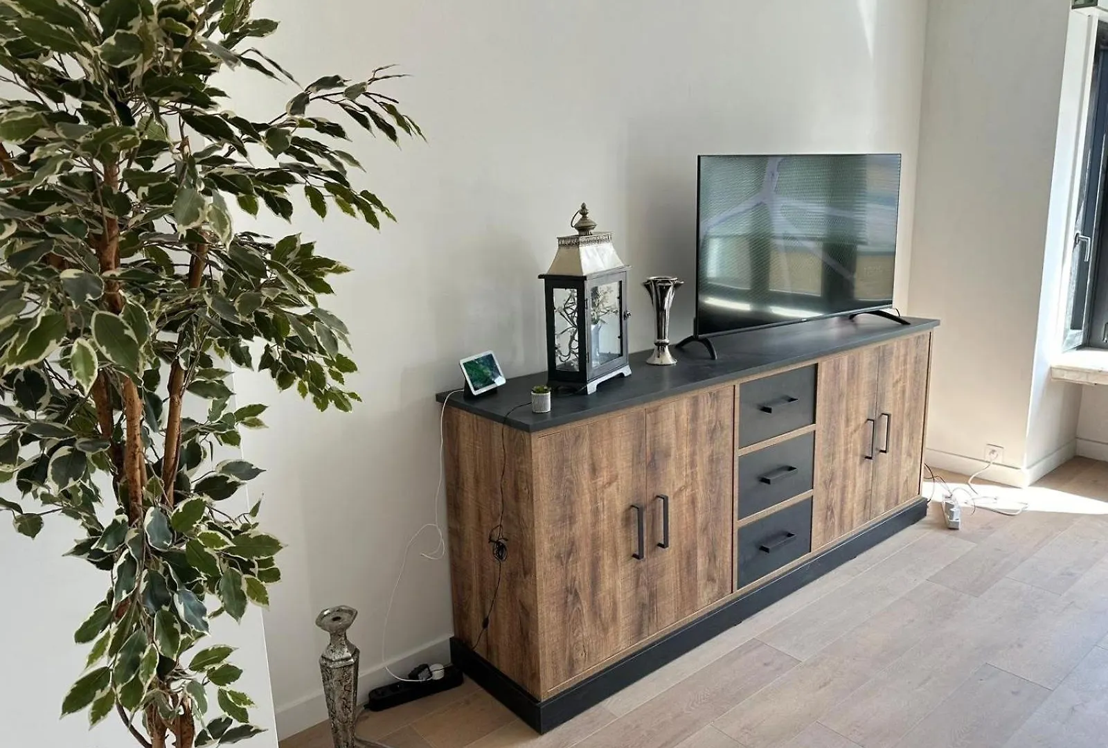 Appartement Aan Zee En Stad, Super Locatie En Volledig Gerenoveerd! Ostend 0*,  Belgium